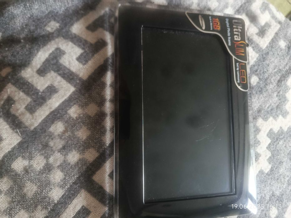 Samsung  spf -87h монитор мини.фоторамка