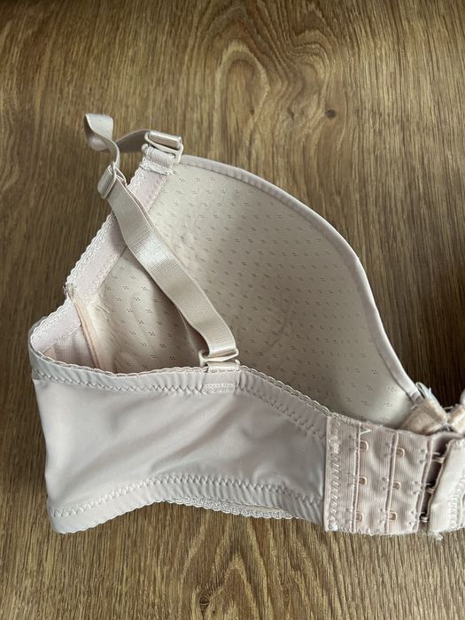 Biustonosz Beżowy Rozmiar 36D