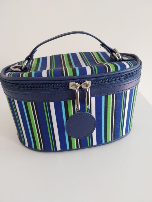 Kuferk kosmetyczka w paski