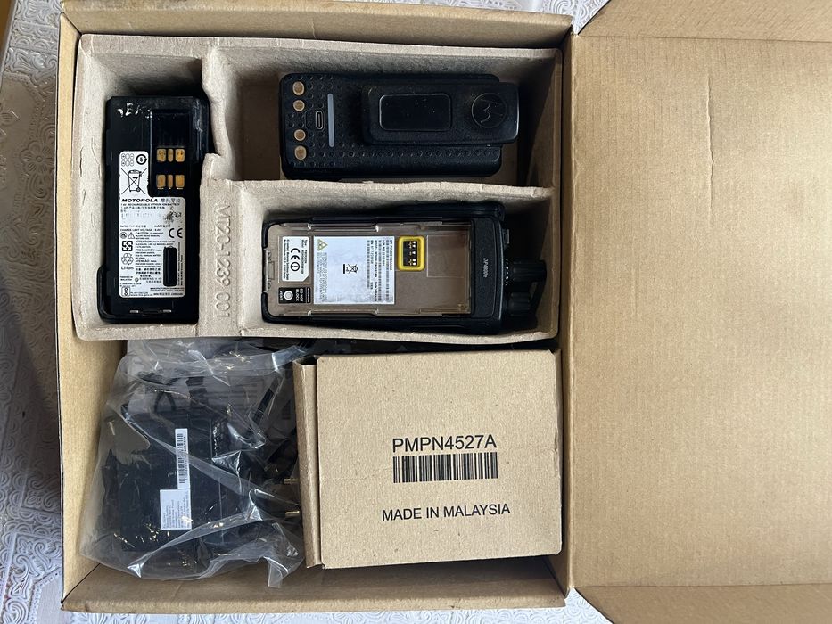 Motorola DP4800e (MotoTRBO) + комплект — хороший стан