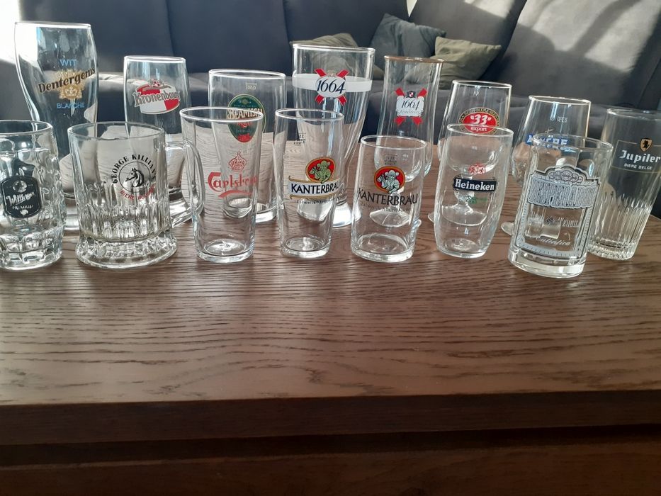 Szklanki, kufle i pokale