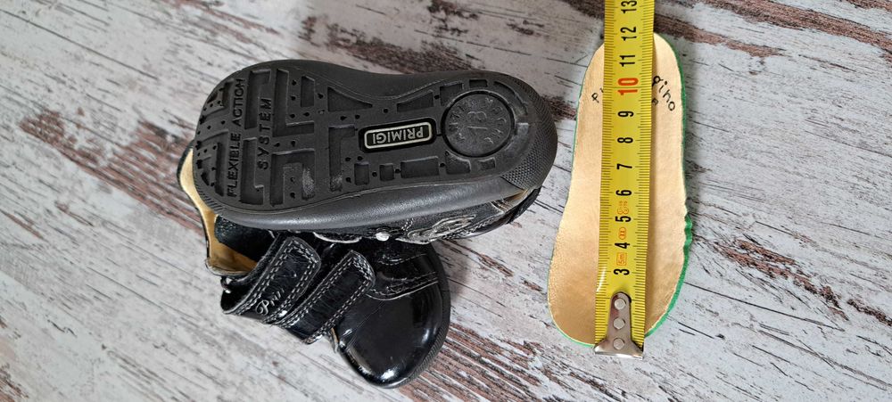Trzewiczki na rzepy Primigino roz 18 (12cm)