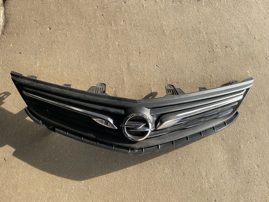 Верхняя решетка гриль bolt ev