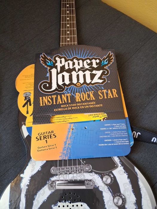 Gitara zabawkowa elektryczna