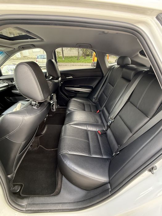 Продам Honda  Crosstour
