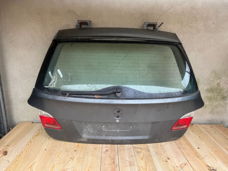 KLAPA BMW E61 KOMPLETNA