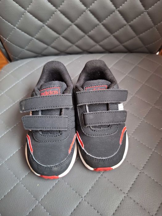 Adidasy chłopiecę