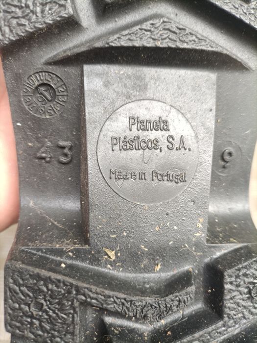 2 pares de botas de borracha novas a estrear 43