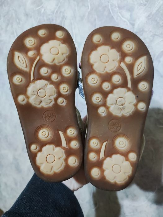 Босоніжки дитячі 24 розміру