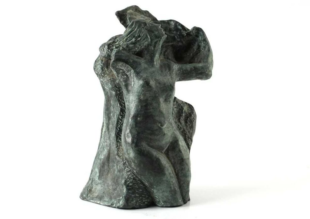 Escultura de Nu Feminino