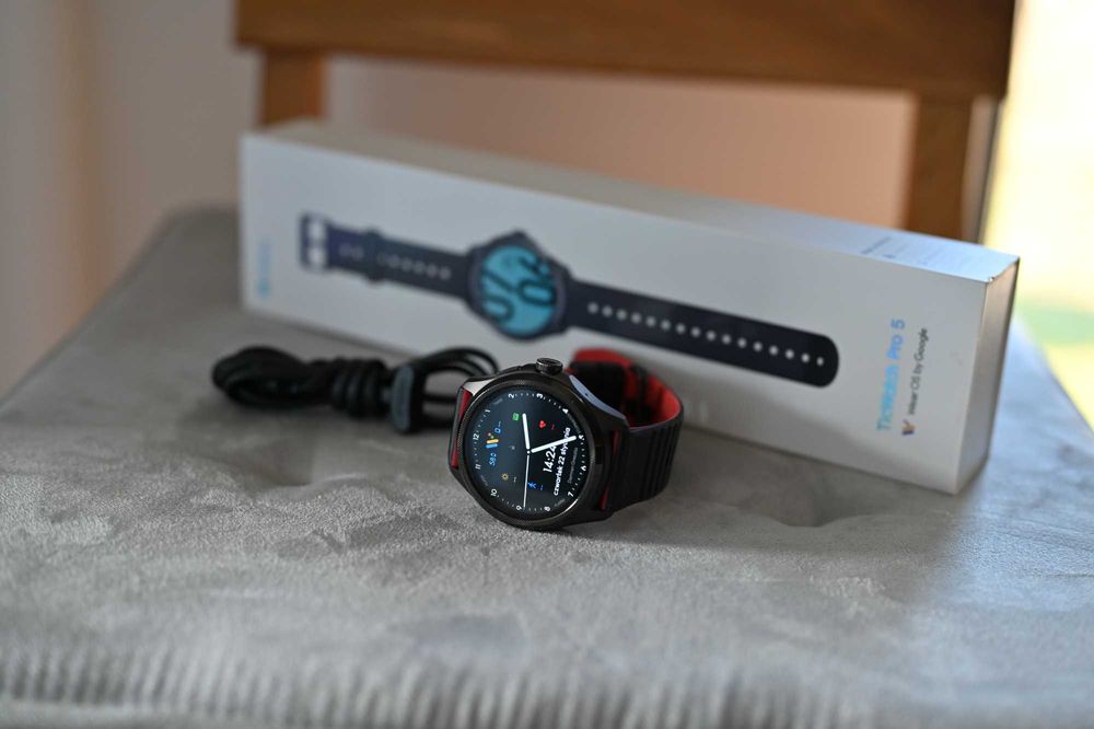 TicWatch Pro 5 – Stan BDB | Komplet + Dodatkowe Paski | Wear OS