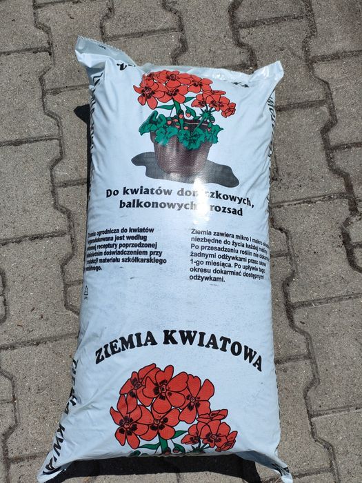 Ziemia kwiatowa 60l transport
