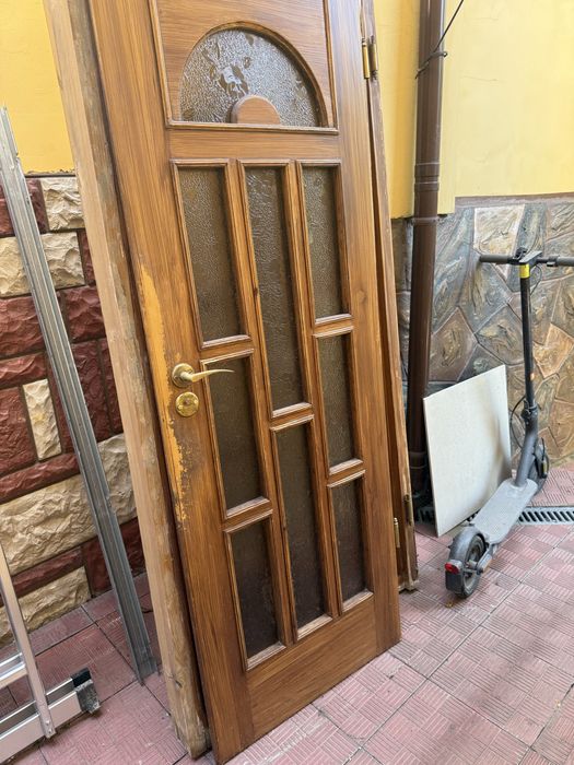 Двері міжкімнатні деревяні