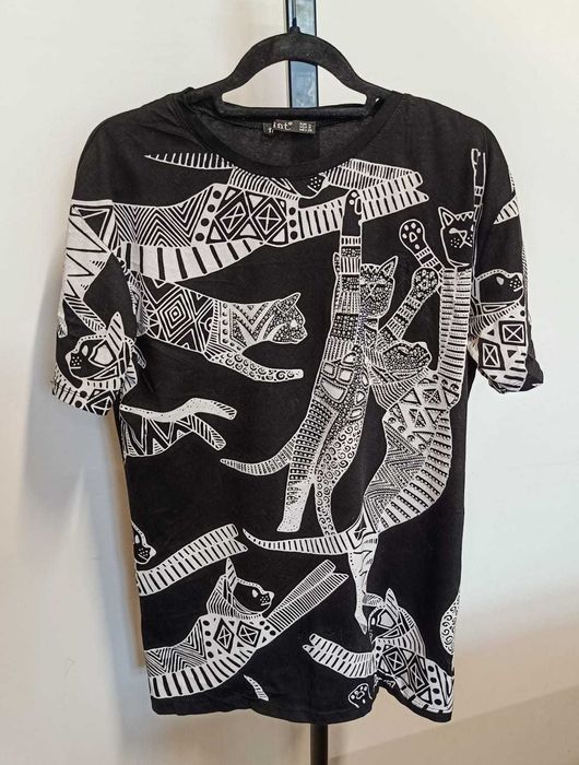 Bluzka czarny tshirt z nadrukiem w koty