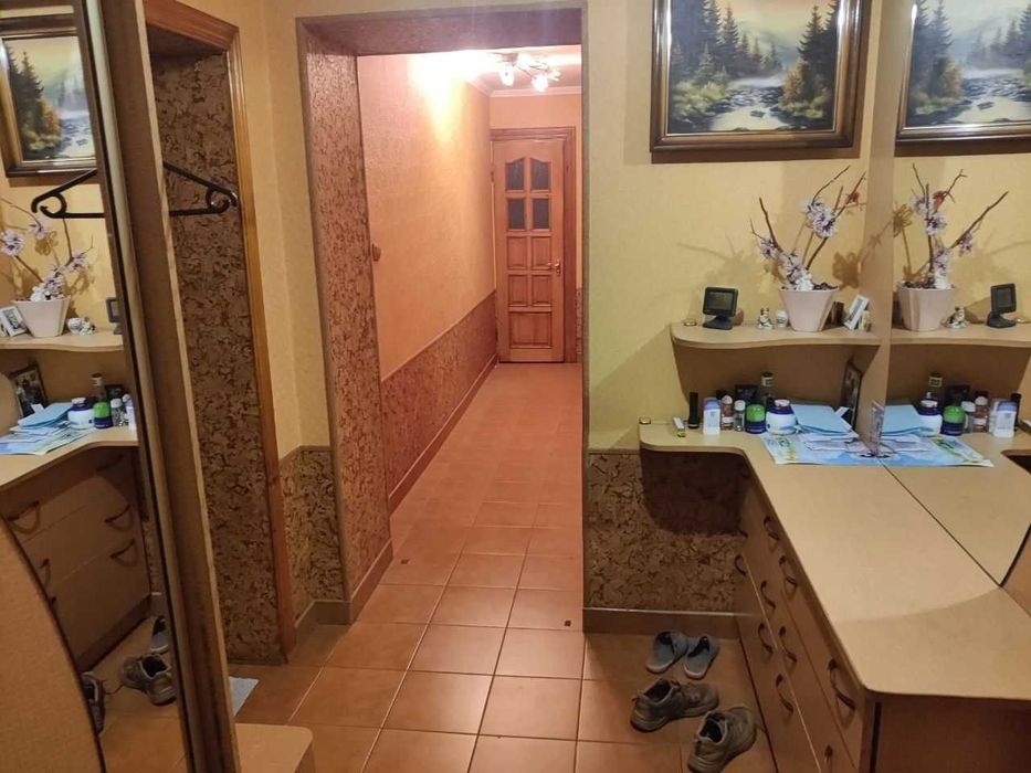 Продаж квартири у Львові 3 кімнати цегляна чешка вул Довженка Сихів