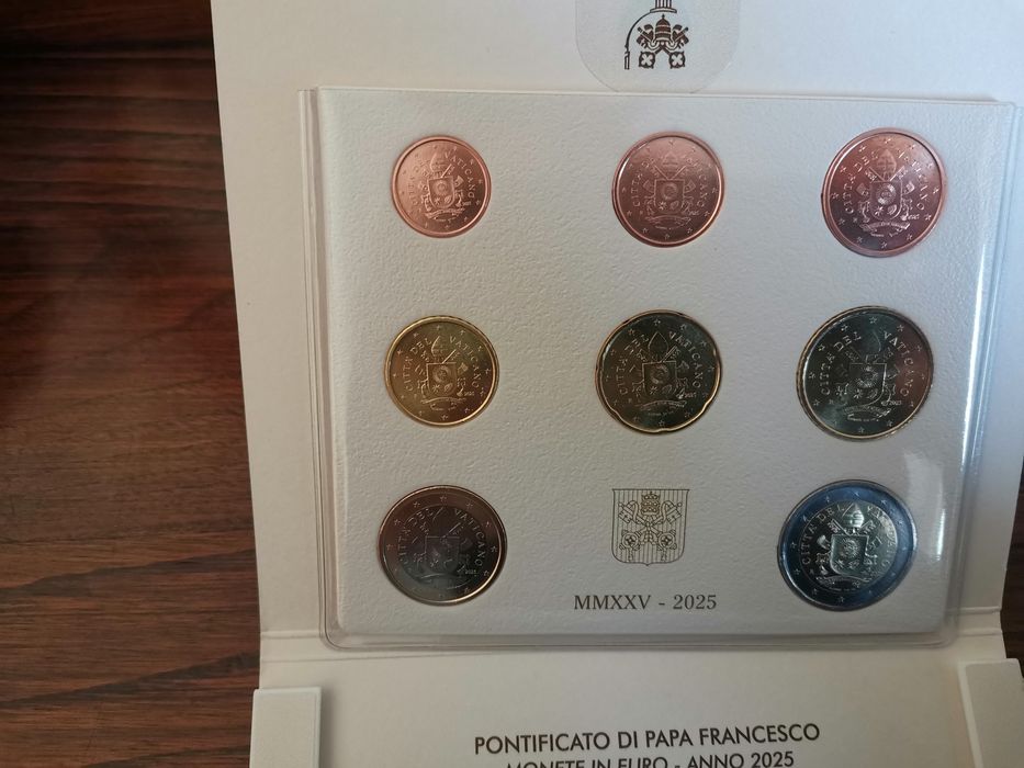 Vaticano 2025 - série divisionária das 8 moedas do Vaticano