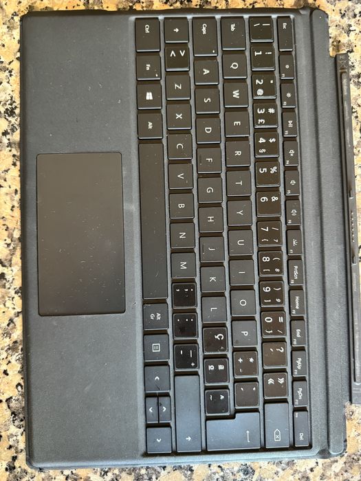 tablet/nootebok microsoft surface 7 pro