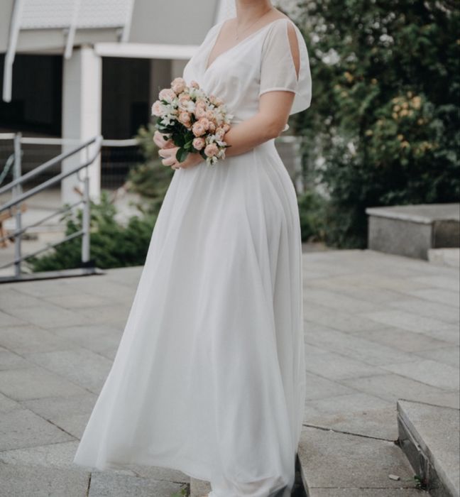 Весільня  біла сукня