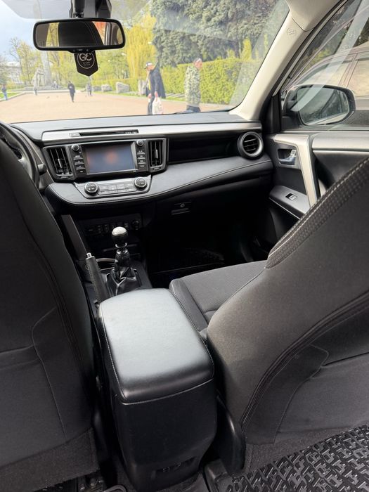 Продаж Toyota RAV4 2016 2.2 diesel механіка