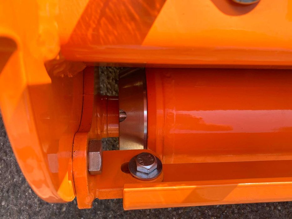 Triturador REFORÇADO 2.2m TORO-220-p/trator 60-120cv -5 Correias c/ CARDÃ