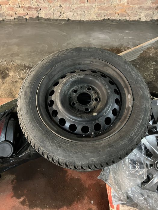 Резина Nokian 185/60/15