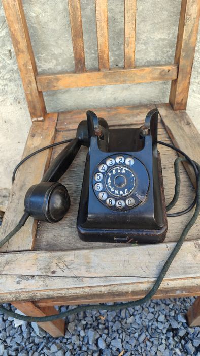 Телефон 50 років