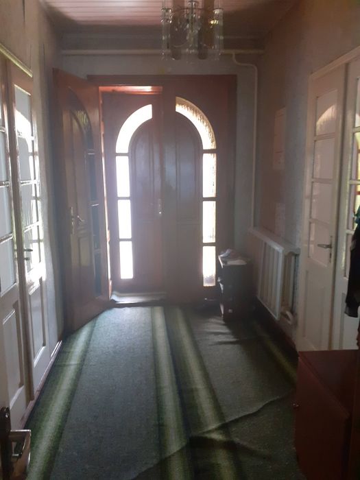 Продам будинок в центрі Неполоківців