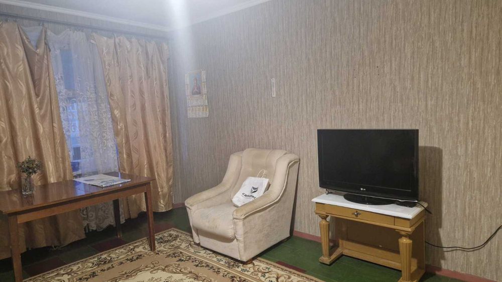 Продам 1к квартиру ж/м Лівобережний 3, пр-т Миру 83.