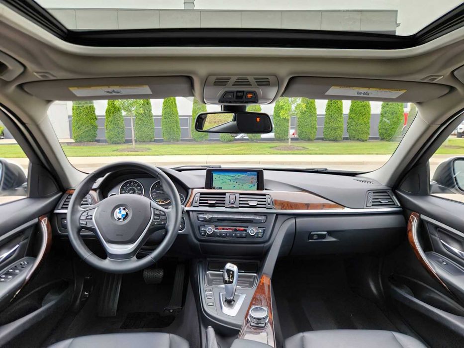 BMW 3 Series 328i xDrive      2014