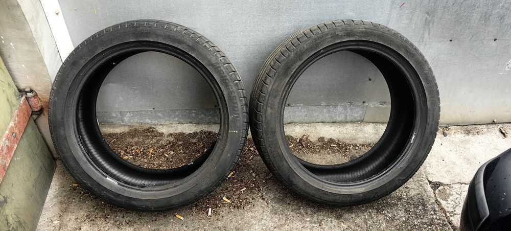 19 Bridgestone 245/45