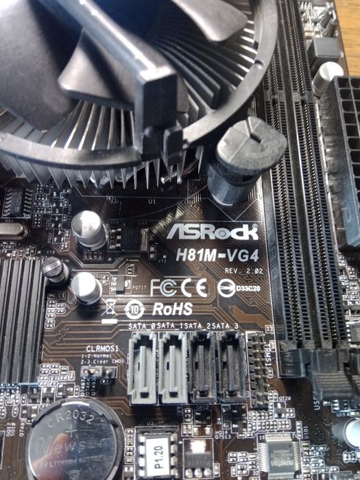 материнская плату ASRock H81M-VG4.