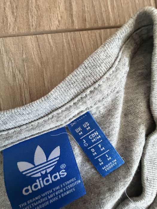 Футболка adidas розмір М