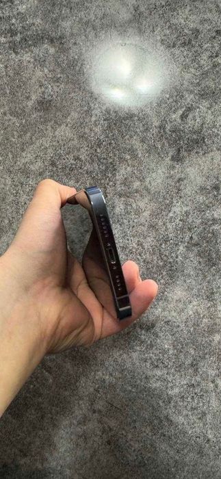 iPhone 13pro max 128 r-sim