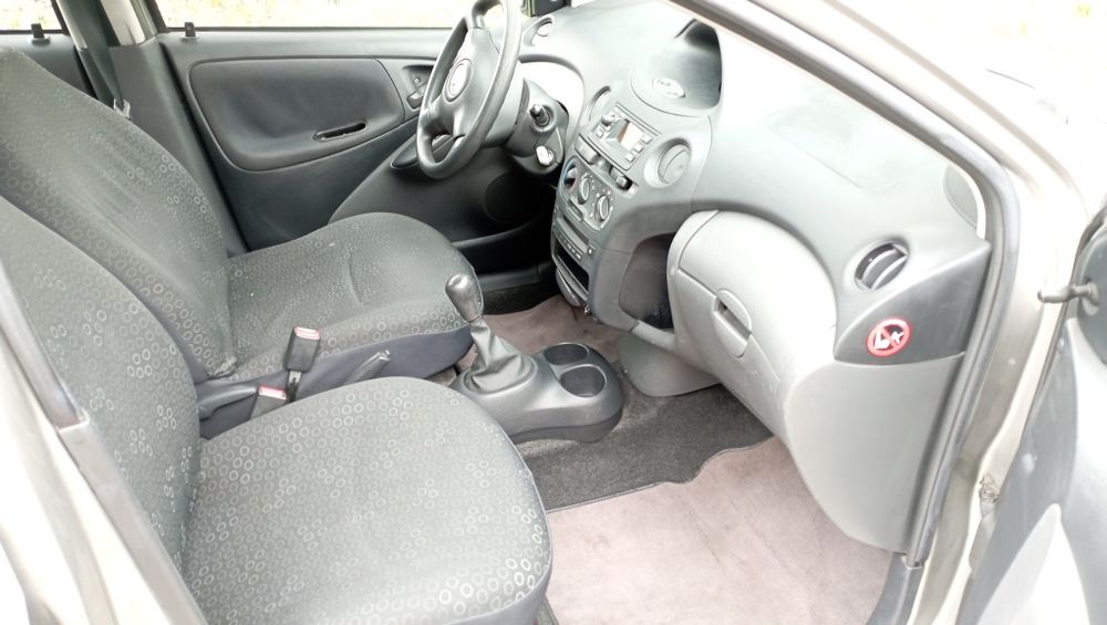 Toyota Yaris  1.0  83000 km