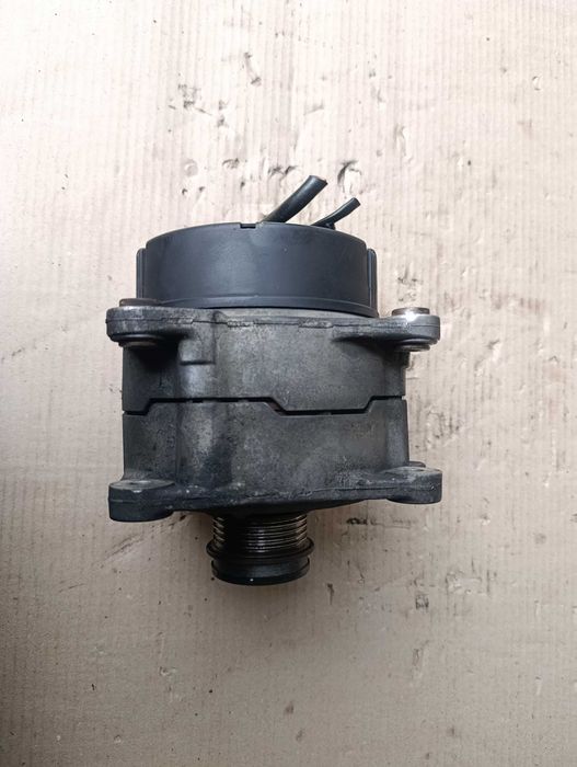 Генератор VW Passat B5 1.9 TDI Audi A4 B5 1.9 TDI 0123515003 028903028 120A Bosch