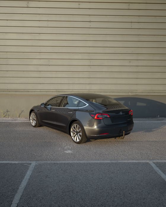 Tesla Model 3 Long-Range Dual Motor AWD
