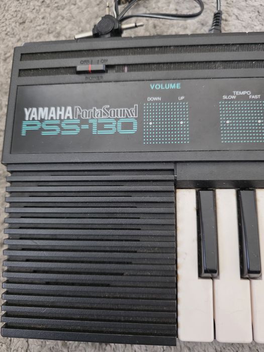 Teclado Musical Yamaha  PSS-130