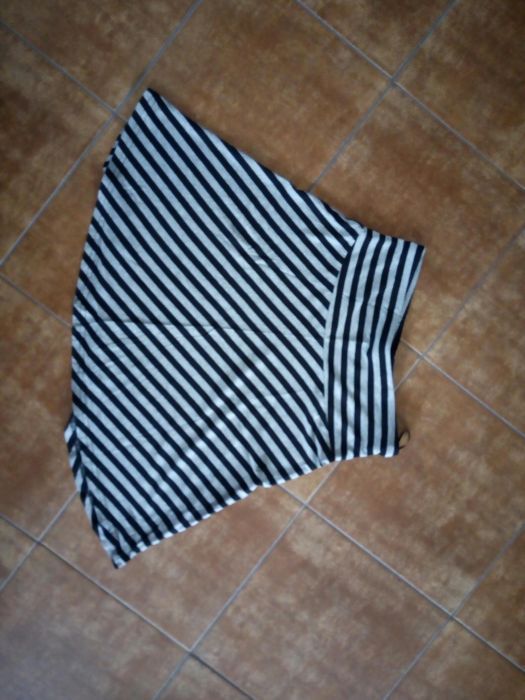 Spódnica czarna szara w paski rozkloszowana sportowa h&m s