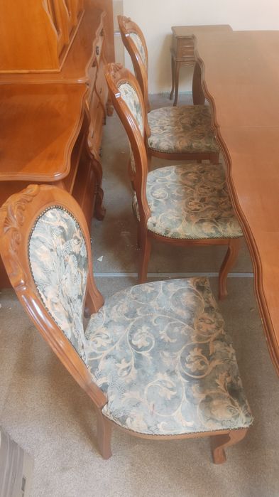Piękny komplet Ludwikowski stół, krzesła, witryna, komoda