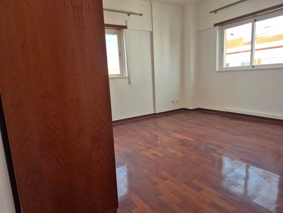 Apartamento T3 para arrendamento no Barreiro