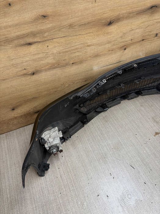 Zderzak przedni lexus is220