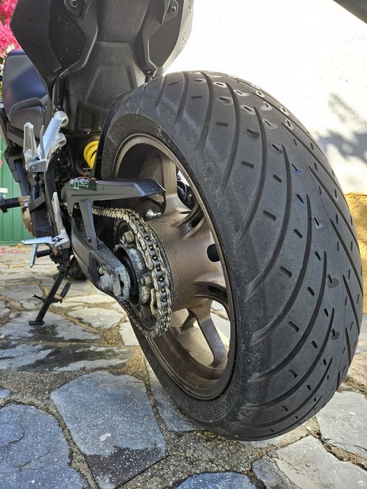 Honda CB 650 R - exelente estado e poucos kms
