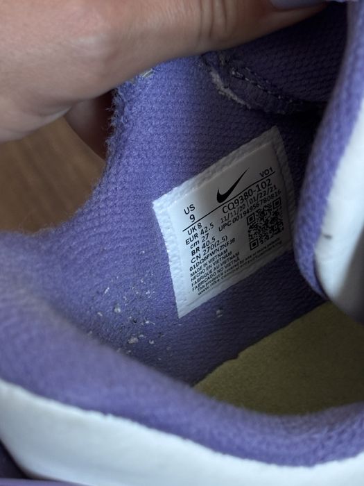 Баскетбольні кросівкі nike