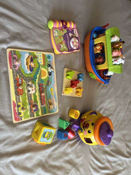 Zabawki, wiaderko, vtech książeczka