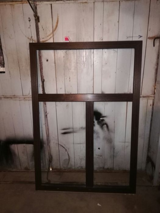 Окно ПВХ морёный дуб