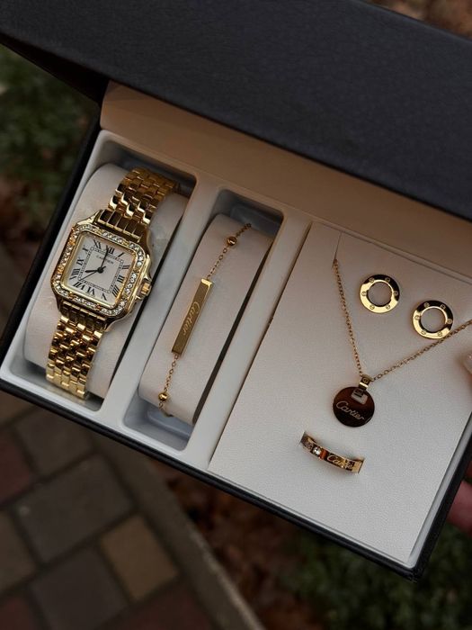Набори годинник Cartier + 4 прикраси