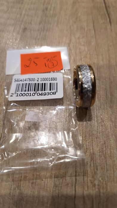 Pierścionek VEZI rozm.7