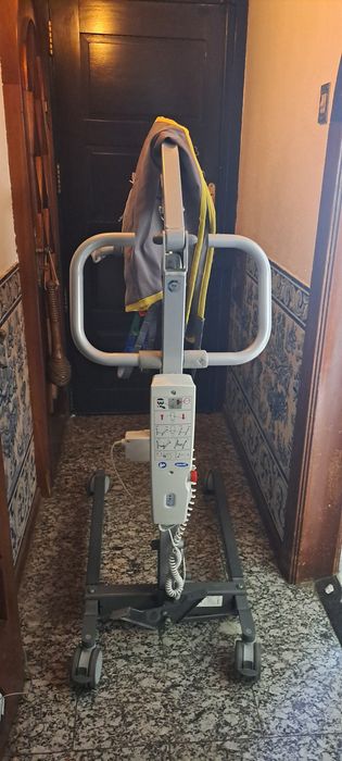 Venda de equipamentos de apoio e cuidados domiciliário .