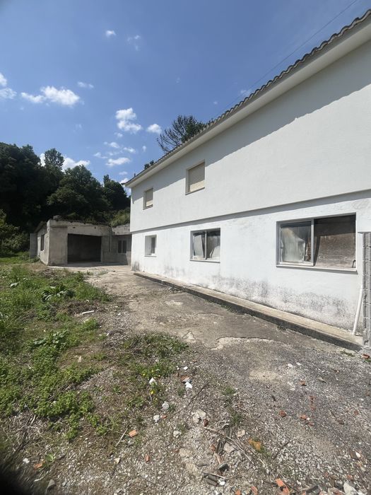Moradia T3+1 em Gémeos, Guimarães