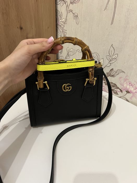 Сумка  Gucci є код